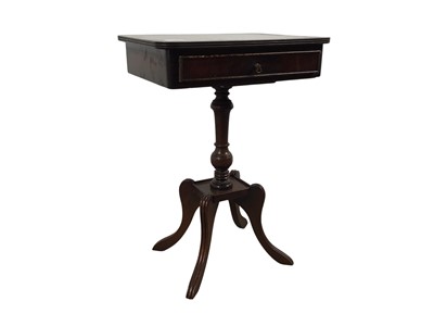 Lot 507 - GROUP OF OCCASIONAL FURNITURE