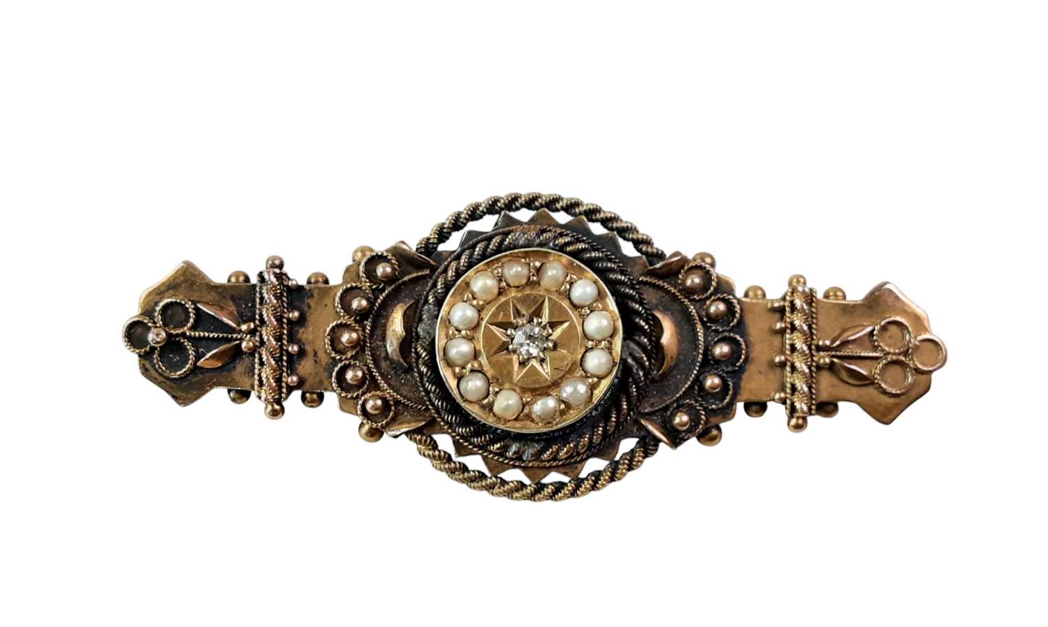 Lot 553 - VICTORIAN BAR BROOCH