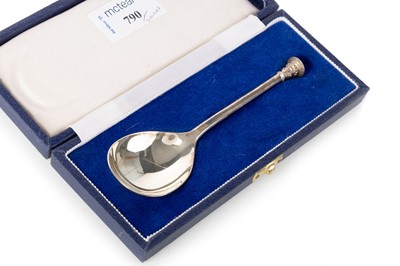 Lot 790 - SILVER SPOON AND PUSHER