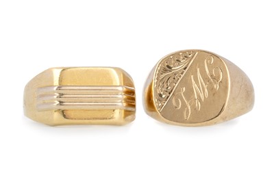 Lot 533 - TWO SIGNET RINGS