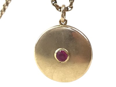 Lot 588 - GOLD LOCKET