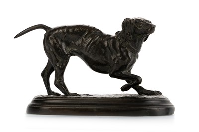 Lot 547 - BRONZED SPELTER SCULPTURE OF A HUNTING DOG