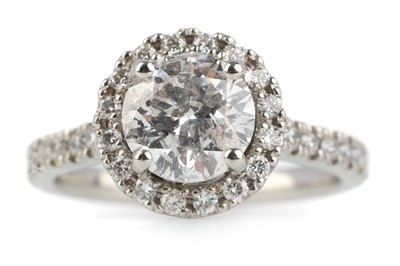 Lot 628 - DIAMOND DRESS RING