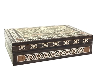 Lot 725 - COLLECTION OF FOLK ART INSPIRED HOMEWARES