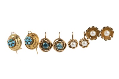 Lot 585 - GROUP OF EARRINGS