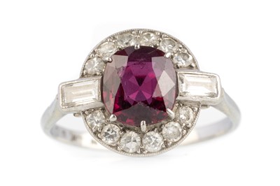 Lot 557 - RUBY AND DIAMOND RING