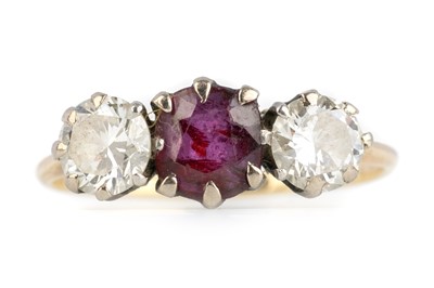 Lot 561 - RUBY AND DIAMOND THREE STONE RING