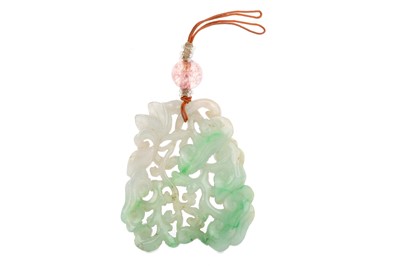 Lot 573 - GROUP OF JADE JEWELLERY