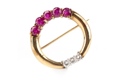 Lot 586 - RUBY AND DIAMOND BROOCH