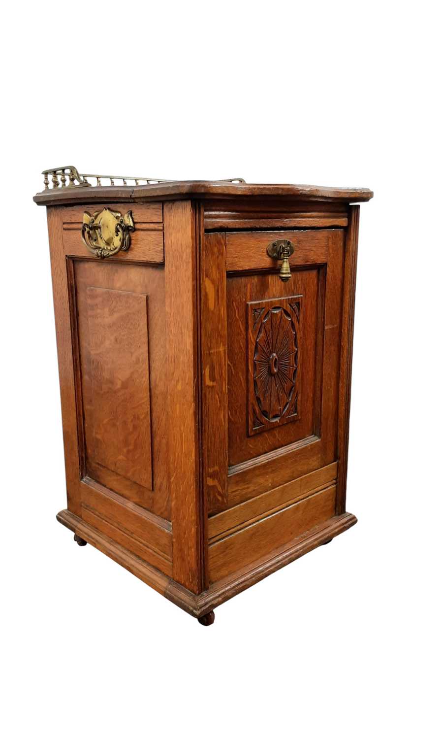 Lot 1309 - OAK COAL SCUTTLE