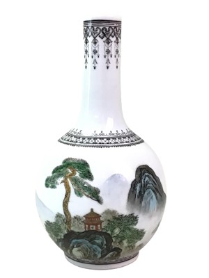 Lot 195 - CHINESE REPUBLIC PERIOD BOTTLE SHAPED VASE