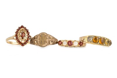 Lot 606 - GROUP OF GOLD JEWELLERY