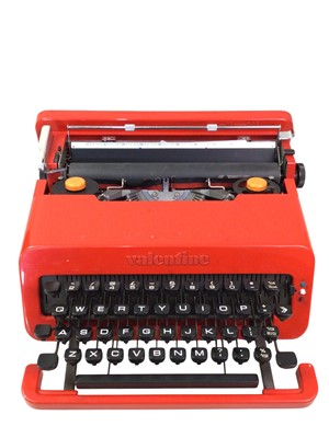 Lot 110 - OLIVETTI TYPEWRITER