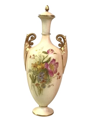 Lot 124 - ROYAL WORCESTER URN SHAPED VASE