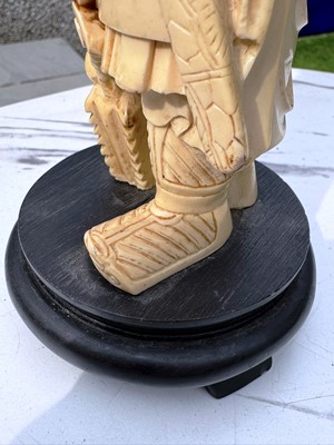 Lot 253 - CHINESE WARRIOR FIGURE