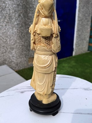 Lot 253 - CHINESE WARRIOR FIGURE