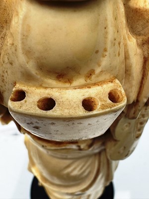 Lot 253 - CHINESE WARRIOR FIGURE