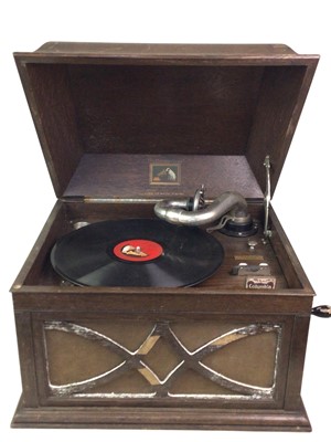 Lot 204 - WIND UP GRAMOPHONE