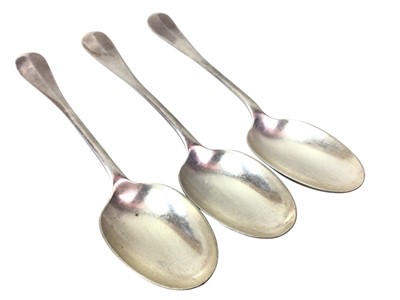 Lot 377 - SUITE OF PLATED TABLE APPOINTMENTS