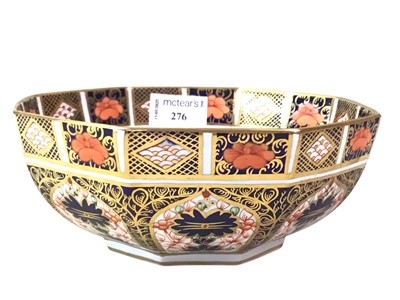 Lot 276 - ROYAL CROWN DERBY BOWL