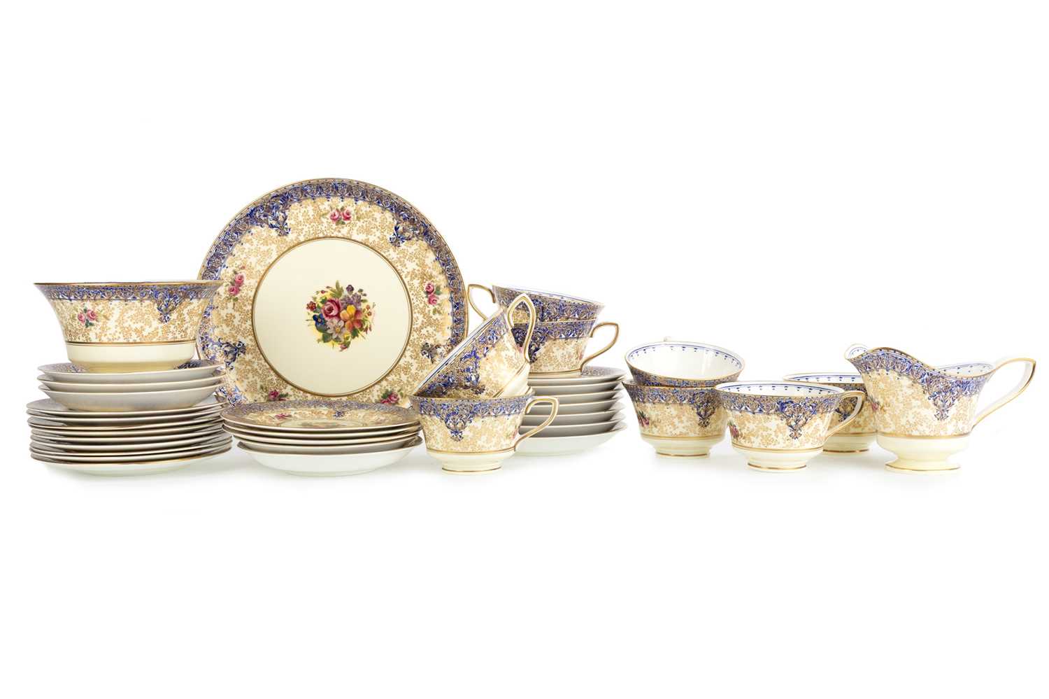 Lot 1316 - ROYAL WORCESTER PART TEA SERVICE