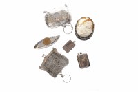 Lot 320 - LOT OF SILVER AND WHITE METAL ITEMS comprising...