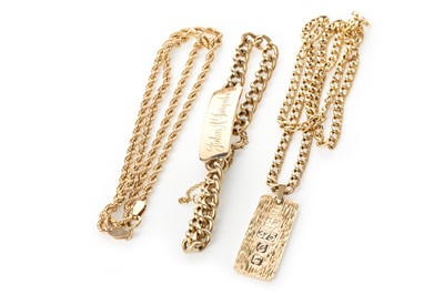 Lot 636 - GOLD INGOT PENDANT ON CHAIN, FIGARO CHAIN AND ID BRACELET