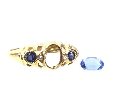 Lot 455 - SAPPHIRE AND DIAMOND DRESS RING