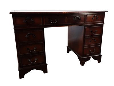 Lot 607 - REPRODUCTION MAHOGANY DOUBLE PEDESTAL WRITING DESK