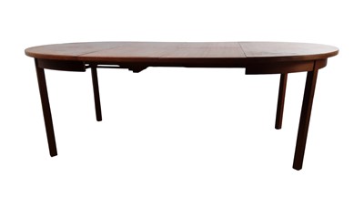 Lot 604 - MID CENTURY CIRCULAR TEAK DINING TABLE
