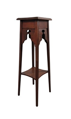 Lot 611 - ARTS & CRAFTS STYLE OAK STAINED PLANT STAND