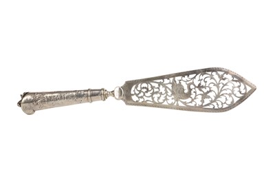 Lot 829 - GEORGE II IRISH SILVER FISH SLICE