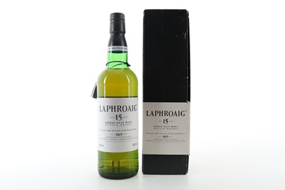 Lot 33 - LAPHROAIG 15 YEAR OLD