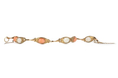 Lot 405 - CORAL AND OPAL BRACELET