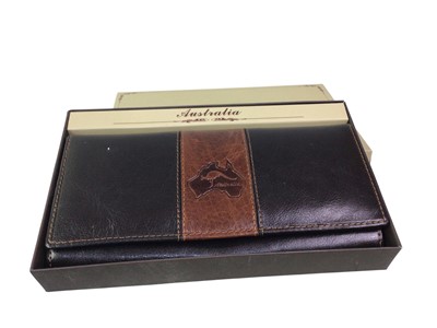 Lot 546 - COLLECTION OF COSTUME JEWELLERY