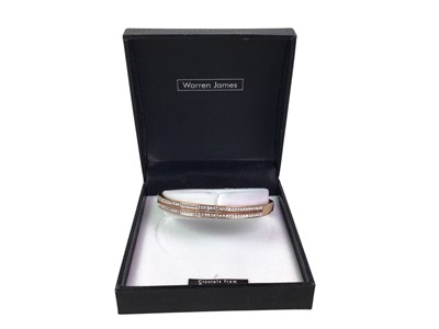 Lot 556 - COLLECTION OF COSTUME JEWELLERY