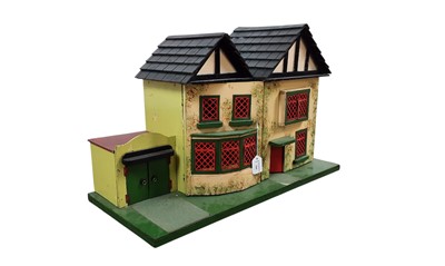 Lot 544 - DOLLS HOUSE