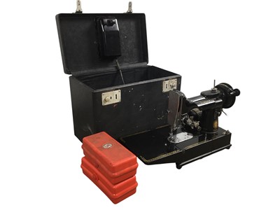 Lot 577 - SINGER MODEL 222K SEWING MACHINE