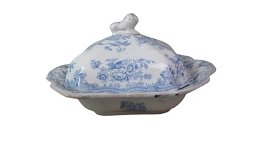Lot 366 - GROUP OF BLUE AND WHITE DINNER WARES