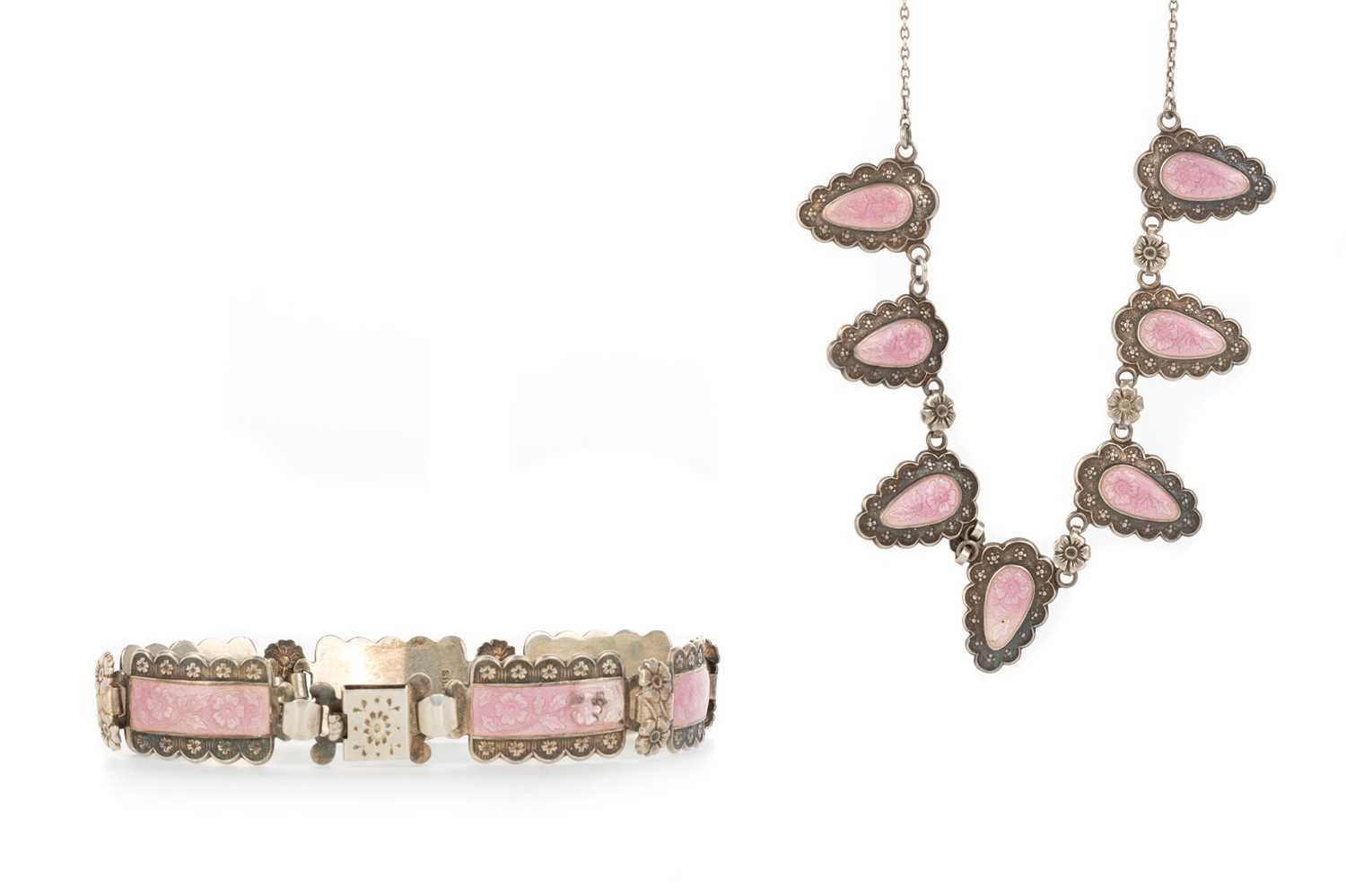 Lot 410 - ART DECO SILVER AND ENAMEL NECKLET AND BRACELET