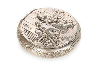 Lot 853 - DUTCH SILVER SNUFF BOX