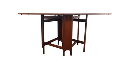 Lot 182 - MID CENTURY TEAK DINING TABLE