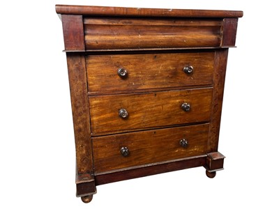 Lot 184 - VICTORIAN MAHOGANY CHEST OF DRAWERS
