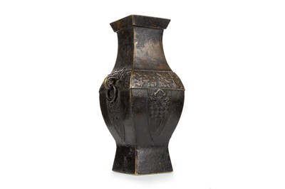 Lot 1178 - CHINESE BRONZE VASE