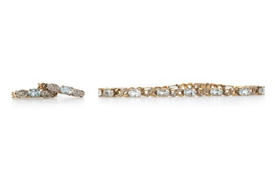Lot 422 - AQUAMARINE AND DIAMOND BRACELET AND EARRINGS SET