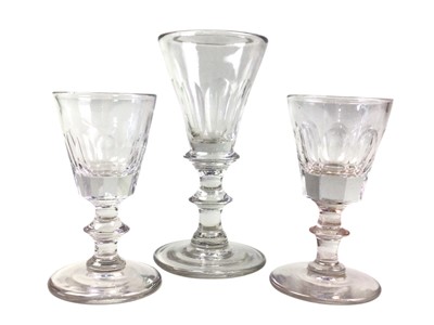 Lot 87 - COLLECTION OF GLASSWARE