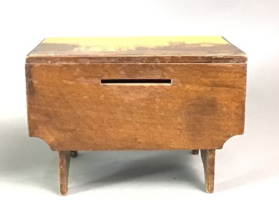 Lot 85 - THREE MAUCHLIN WARE ITEMS