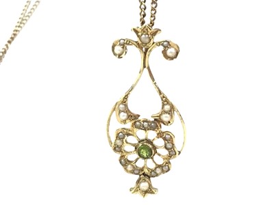 Lot 60 - GOLD PENDANT
