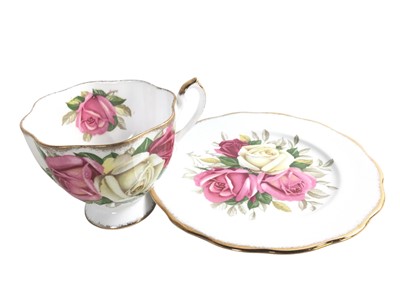 Lot 115 - QUEEN ANNE 'LADY SYLVIA' PART TEA SERVICE