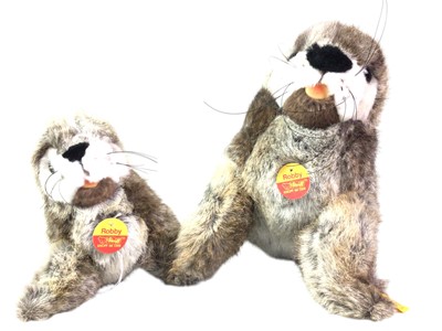 Lot 217 - GROUP OF SOFT TOYS